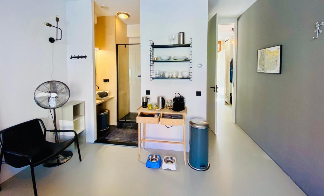 Private Studio With Free Car Parking アムステルダム エクステリア 写真