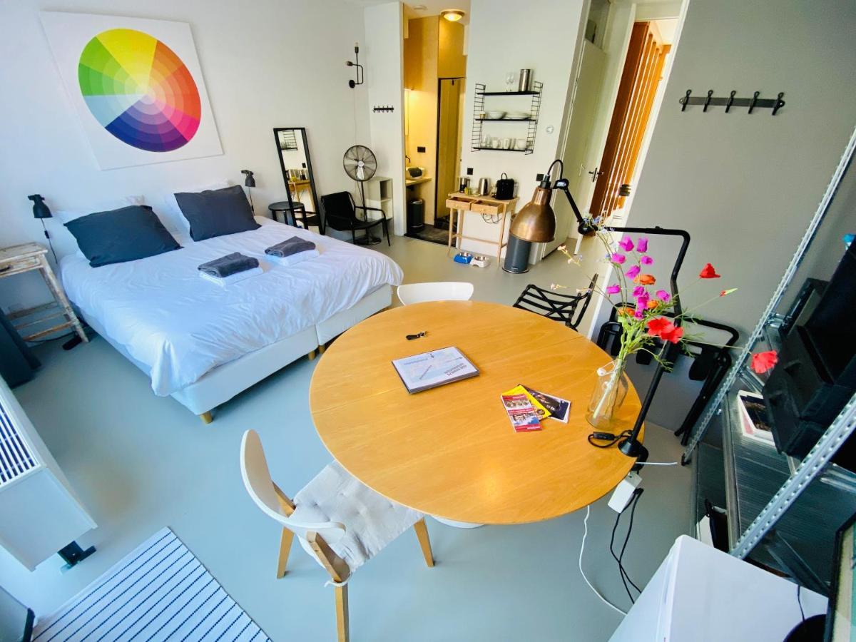 Private Studio With Free Car Parking アムステルダム エクステリア 写真